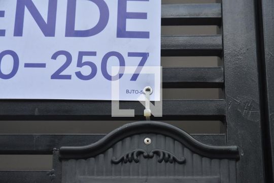 Placa de apartamento à venda com 2 quartos, 45m² em Vila América, Santo André