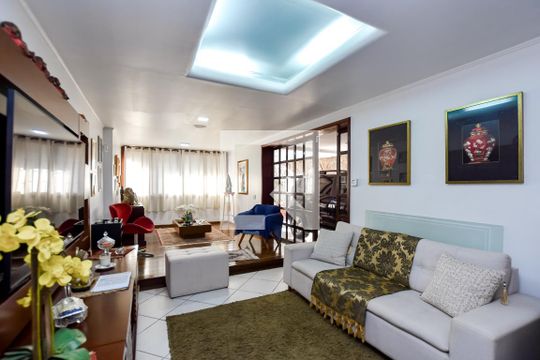 Sala de casa à venda com 4 quartos, 415m² em Piratininga, Niterói