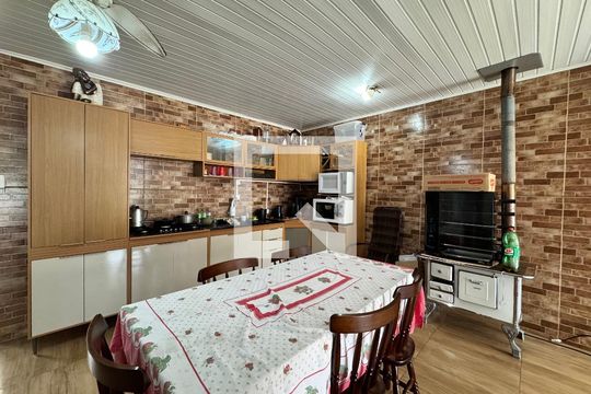 Cozinha de casa à venda com 2 quartos, 60m² em Santos Dumont, São Leopoldo