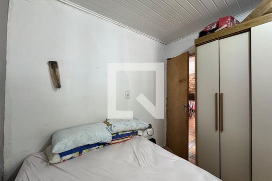 Quarto de casa à venda com 2 quartos, 60m² em Santos Dumont, São Leopoldo