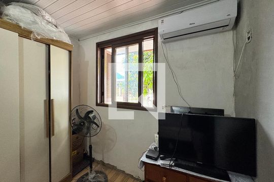 Quarto de casa à venda com 2 quartos, 60m² em Santos Dumont, São Leopoldo