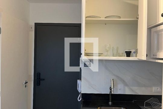 Cozinha de kitnet/studio para alugar com 1 quarto, 18m² em Perdizes, São Paulo