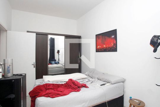 Quarto 1 de apartamento para alugar com 3 quartos, 96m² em Santa Cecília, Porto Alegre