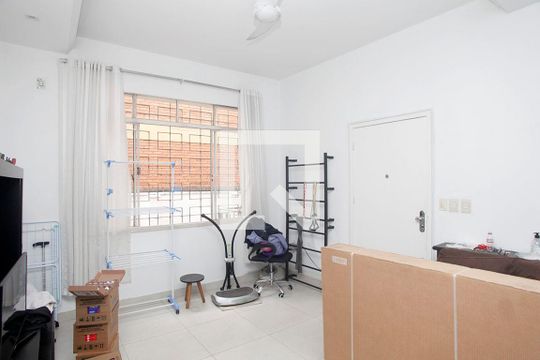 Apartamento para alugar com 3 quartos, 96m² em Santa Cecília, Porto Alegre
