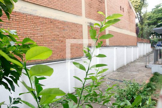 Quarto 2 Vista de apartamento para alugar com 3 quartos, 96m² em Santa Cecília, Porto Alegre