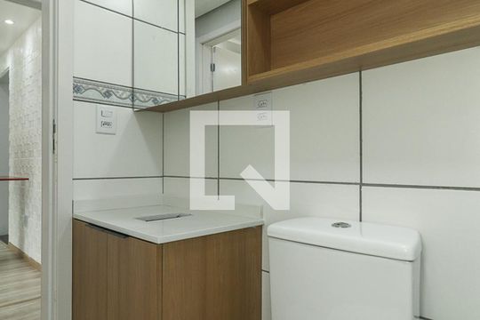 Banheiro de apartamento para alugar com 2 quartos, 72m² em Bom Jesus, Porto Alegre