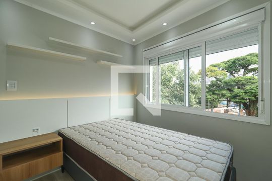 Quarto 2 de apartamento para alugar com 2 quartos, 72m² em Bom Jesus, Porto Alegre