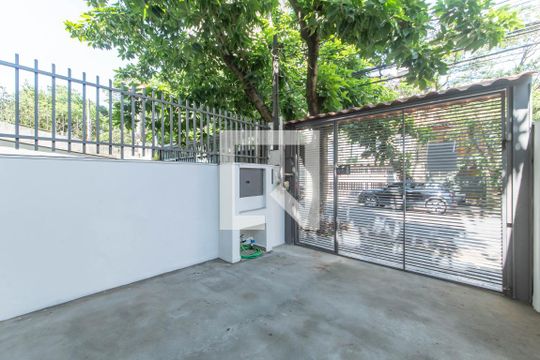 Garagem de casa à venda com 2 quartos, 100m² em Cidade Monções, São Paulo