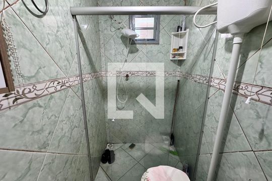 Banheiro de casa à venda com 1 quarto, 80m² em Santos Dumont, São Leopoldo
