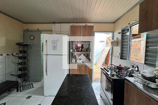 Cozinha de casa à venda com 1 quarto, 80m² em Santos Dumont, São Leopoldo