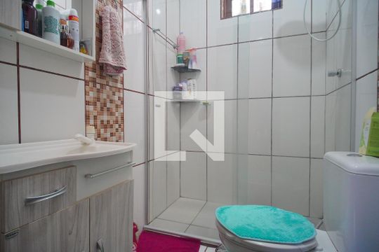 Banheiro 2 de casa à venda com 3 quartos, 90m² em Santo Afonso, Novo Hamburgo
