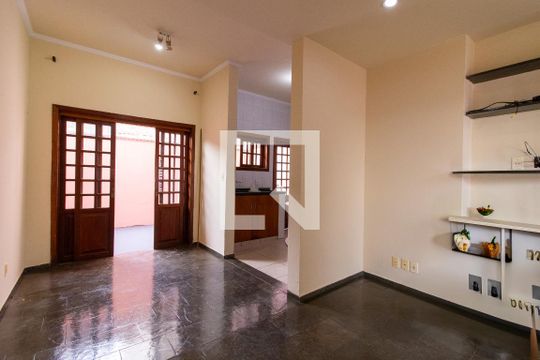 Casa de Condomínio para alugar com 2 quartos, 120m² em Parque das Universidades, Campinas