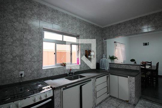 Cozinha de casa à venda com 3 quartos, 156m² em Jardim Andrea Demarchi, São Bernardo do Campo