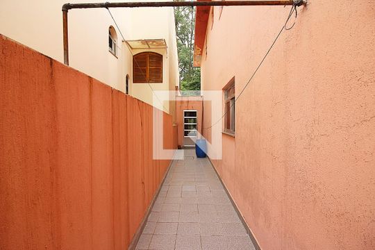 Corredor de casa à venda com 3 quartos, 156m² em Jardim Andrea Demarchi, São Bernardo do Campo