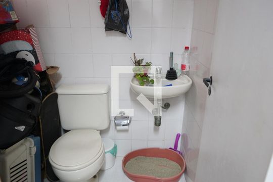 Banheiro de Serviço de apartamento à venda com 3 quartos, 80m² em Vila Regente Feijó, São Paulo