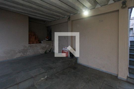 Garagem de casa à venda com 4 quartos, 200m² em Vila Celeste, São Paulo
