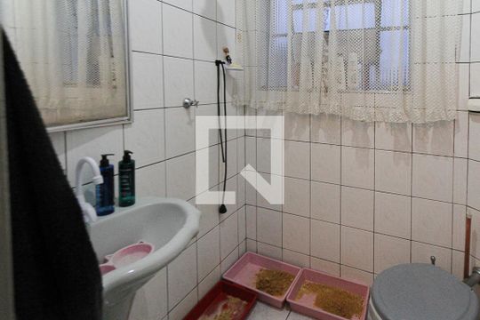 Banheiro de casa à venda com 4 quartos, 200m² em Vila Celeste, São Paulo