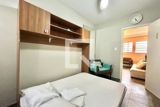 Quarto 1 de casa para alugar com 3 quartos, 140m² em Vila Clementino, São Paulo