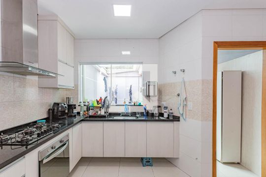 Cozinha de casa à venda com 4 quartos, 280m² em Vila Moinho Velho, São Paulo