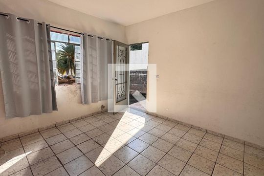 Sala de casa à venda com 3 quartos, 243m² em Jardim dos Oliveiras, Campinas