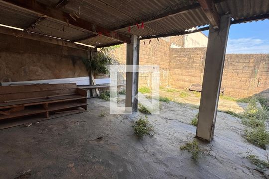 Quintal de casa à venda com 3 quartos, 243m² em Jardim dos Oliveiras, Campinas