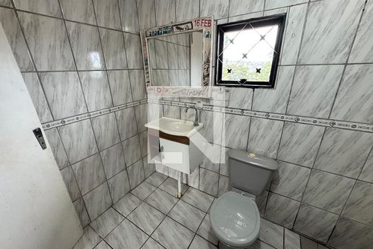 Banheiro de apartamento à venda com 2 quartos, 56m² em Santo Andre, São Leopoldo