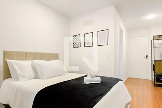 Quarto de apartamento à venda com 1 quarto, 28m² em Pinheiros, São Paulo