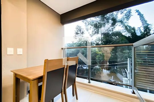 Varanda de apartamento à venda com 1 quarto, 28m² em Pinheiros, São Paulo