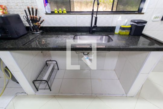 Cozinha de casa à venda com 4 quartos, 138m² em Vila Carmosina, São Paulo