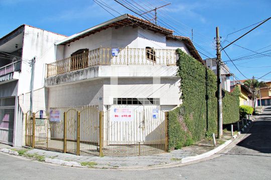 Fachada de casa à venda com 4 quartos, 287m² em Jardim Figueira, Guarulhos