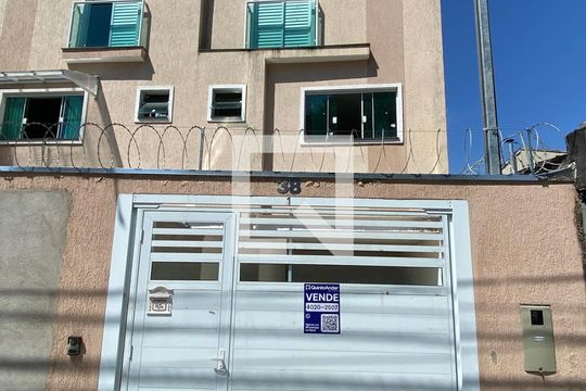 Fachada de casa à venda com 2 quartos, 85m² em Parque Novo Oratório, Santo André