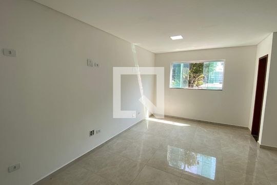 Casa à venda com 2 quartos, 85m² em Parque Novo Oratório, Santo André