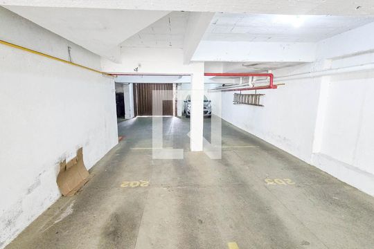 Garagem de casa de condomínio para alugar com 1 quarto, 32m² em Alto da Glória, Curitiba