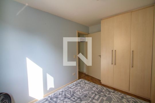 Quarto de casa de condomínio para alugar com 1 quarto, 32m² em Alto da Glória, Curitiba