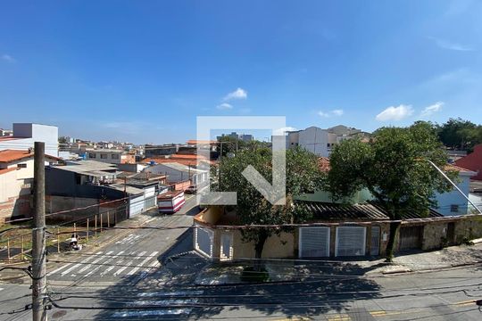 Vista da Suíte 2 de casa para alugar com 2 quartos, 130m² em Jardim Santo Alberto, Santo André