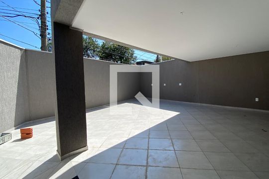 Garagem de casa para alugar com 2 quartos, 130m² em Jardim Santo Alberto, Santo André