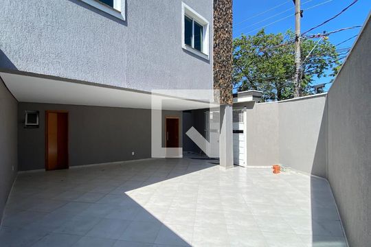 Garagem de casa para alugar com 2 quartos, 130m² em Jardim Santo Alberto, Santo André