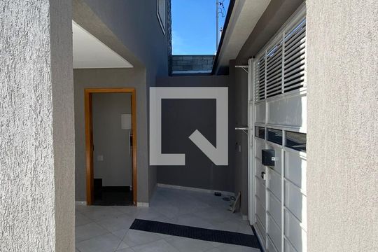 Garagem de casa para alugar com 2 quartos, 130m² em Jardim Santo Alberto, Santo André