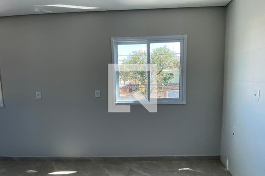 Sala de casa para alugar com 2 quartos, 130m² em Jardim Santo Alberto, Santo André