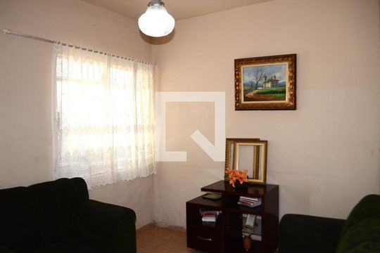 Sala de casa para alugar com 2 quartos, 160m² em Ribeiro de Abreu, Belo Horizonte
