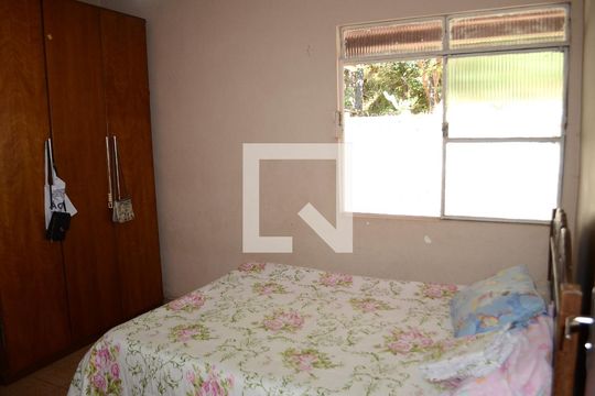 Quarto Suíte de casa para alugar com 2 quartos, 160m² em Ribeiro de Abreu, Belo Horizonte