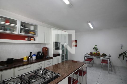 Cozinha de apartamento à venda com 3 quartos, 185m² em Centro, São Bernardo do Campo