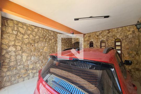 Garagem de casa à venda com 3 quartos, 250m² em Vila Independencia, São Paulo