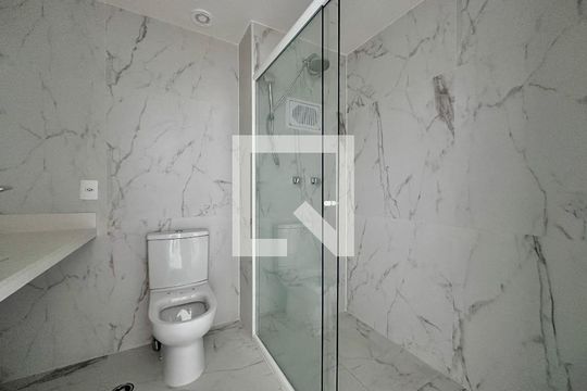 Banheiro de kitnet/studio à venda com 0 quarto, 38m² em Jardim das Acacias, São Paulo