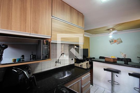 Cozinha e Área de Serviço de apartamento à venda com 2 quartos, 70m² em Baeta Neves, São Bernardo do Campo
