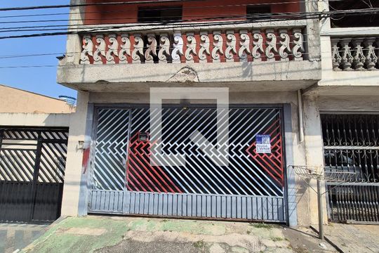 Fachada de casa para alugar com 3 quartos, 200m² em Vila Junqueira, Santo André