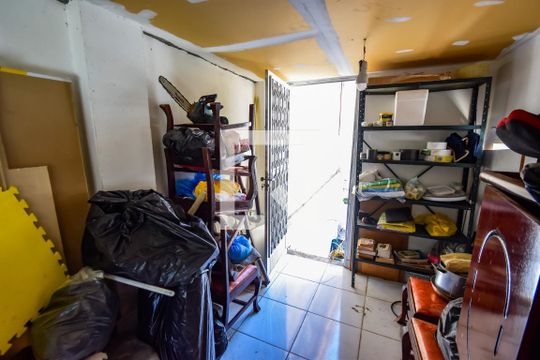 Quarto de Serviço de casa para alugar com 4 quartos, 396m² em Pilares, Rio de Janeiro