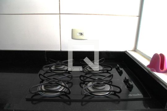 Cozinha  de apartamento à venda com 2 quartos, 63m² em Parque Santo Antonio, Guarulhos