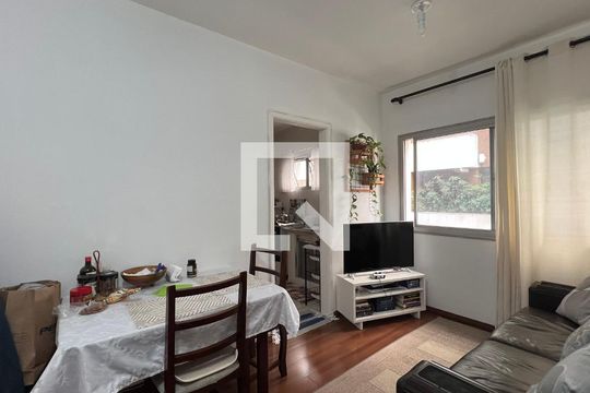 Sala de apartamento à venda com 1 quarto, 60m² em Vila Madalena, São Paulo