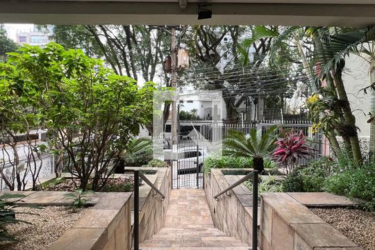 Entrada de apartamento à venda com 1 quarto, 60m² em Vila Madalena, São Paulo